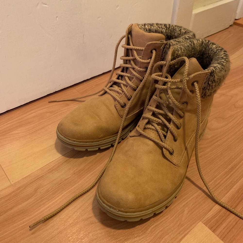 Tan Mountain Bootie